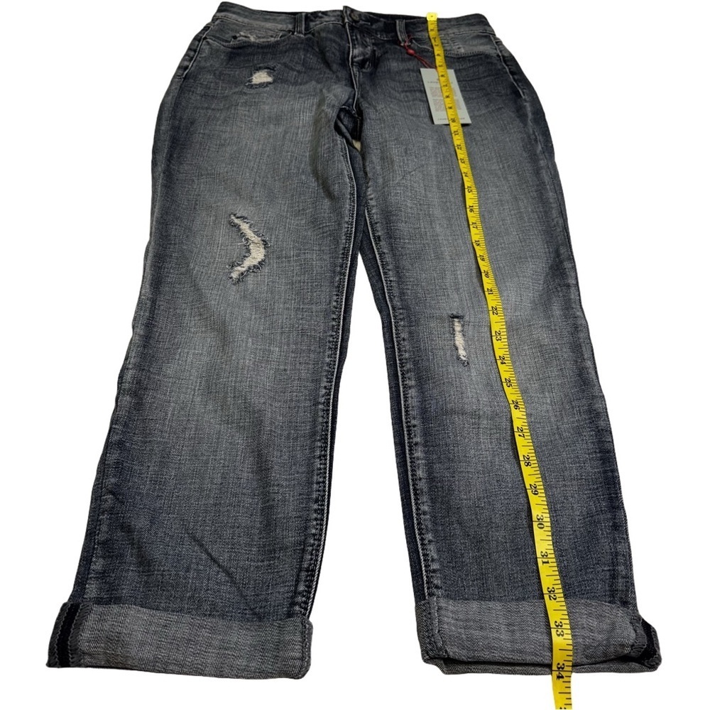 Laurie Felt Classic Weekender  Cuffed Hem Distressed Denim Jeans Size 2 NWT - Picture 10 of 16